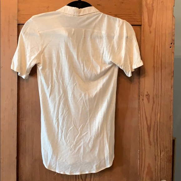 Lux light weight short-sleeve button-down shirt - Picture 4 of 5